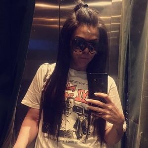 Meet your Posher, Tabitha